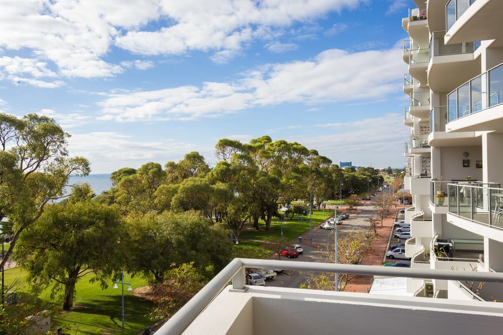 Nautilus By Rockingham Apartments Exterior photo